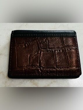 Fossil Men’s Brown Bifold Alligator Pattern  Embossed  Leather Wallet Card Case
